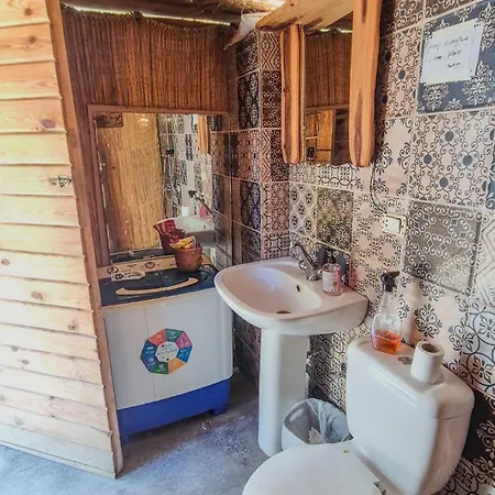 Bedro Guest House Garden Room 30 Sec Beach